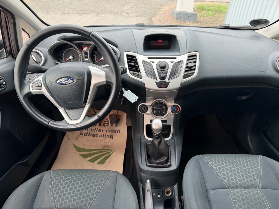 Ford Fiesta 1,25 82 Titanium 5d
