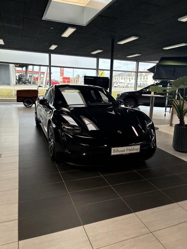 Porsche Taycan 4S Performance+ 4d