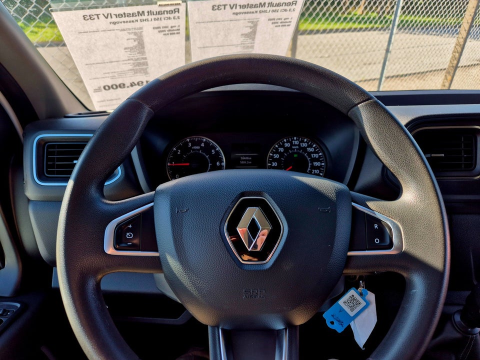 Renault Master IV T33 2,3 dCi 150 L2H2 Kassevogn