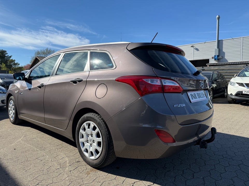 Hyundai i30 1,6 CRDi 110 Comfort Go! CW 5d