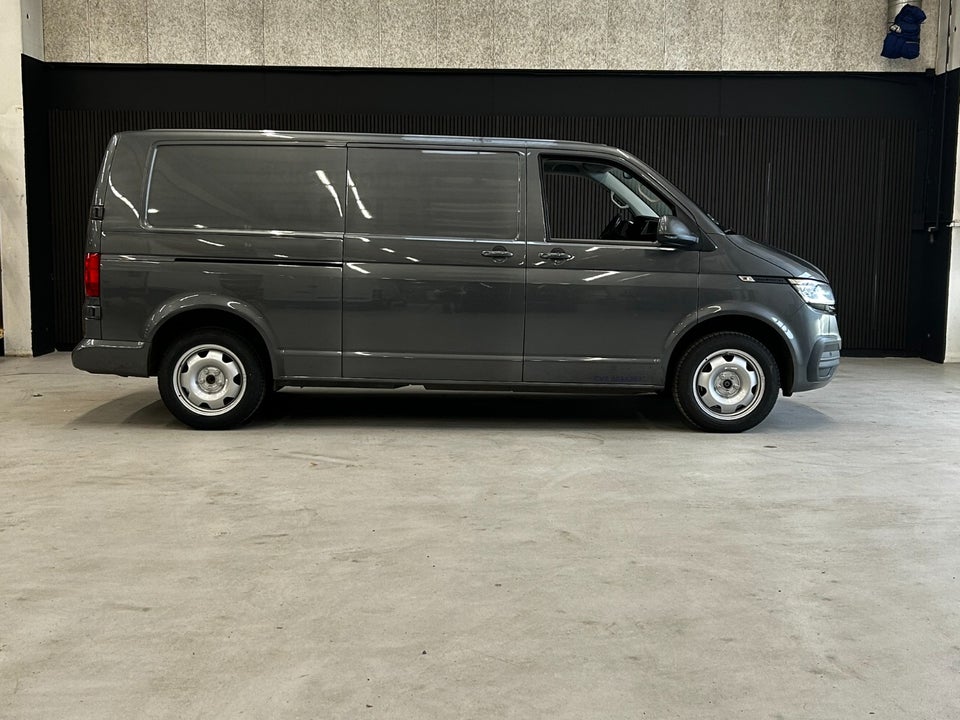VW Transporter 2,0 TDi 204 Kassevogn DSG lang