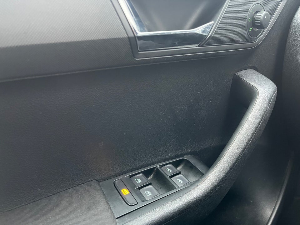 Skoda Fabia 1,0 MPi 60 Ambition Combi 5d