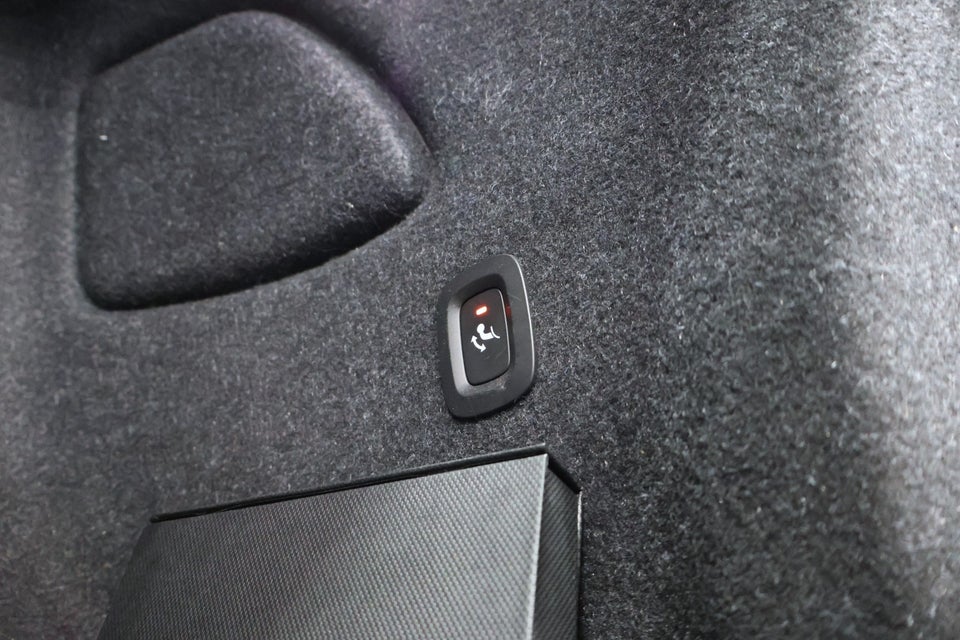 Volvo XC40 P6 ReCharge Core 5d