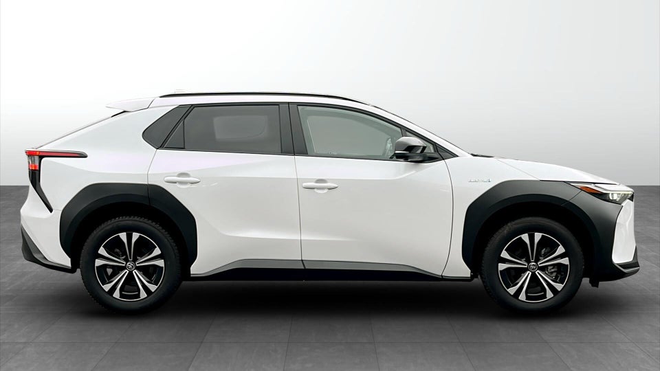 Toyota bZ4X Active 5d