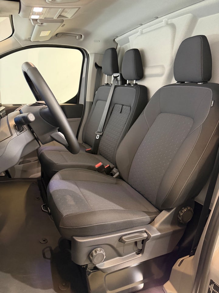 Ford E-Transit Custom 320S 64 Limited