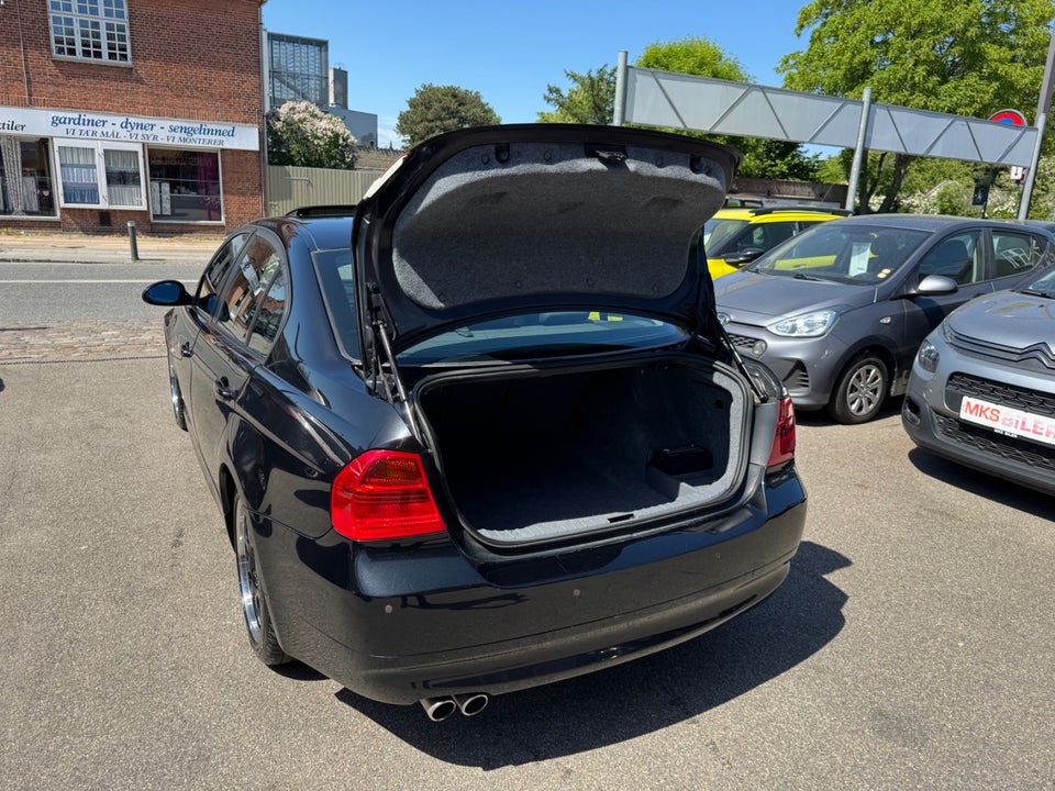 BMW 320i 2,0 Steptr. 4d