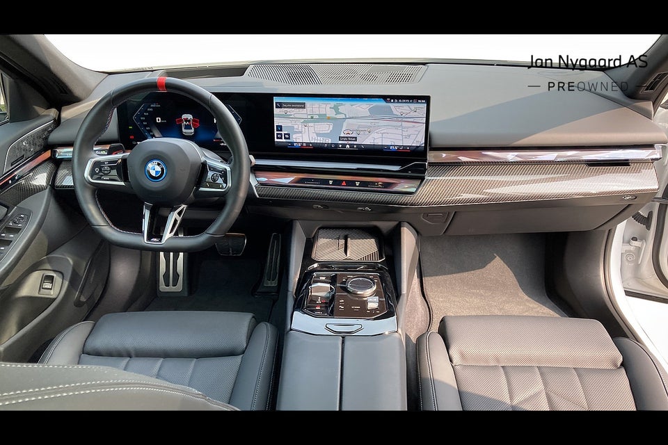 BMW i5 M60 xDrive 4d