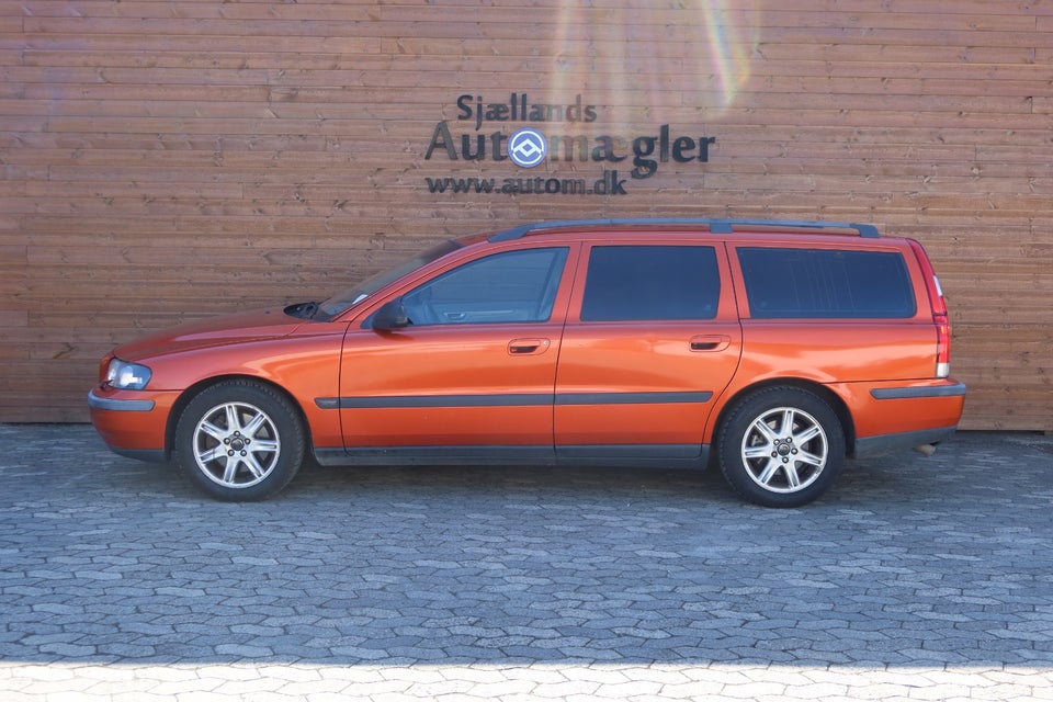 Volvo V70 2,4  5d