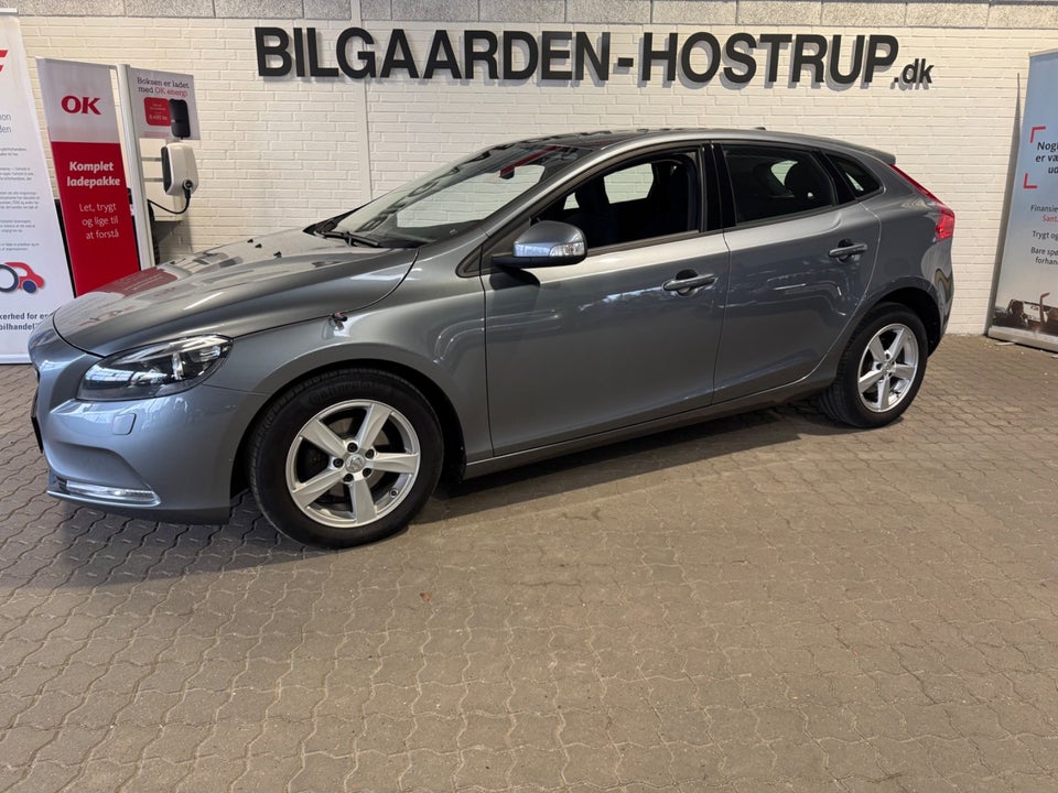 Volvo V40 2,0 D2 120 Kinetic 5d
