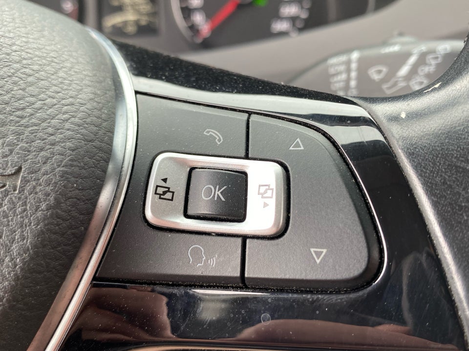 VW Transporter 2,0 TDi 180 Kassevogn DSG lang