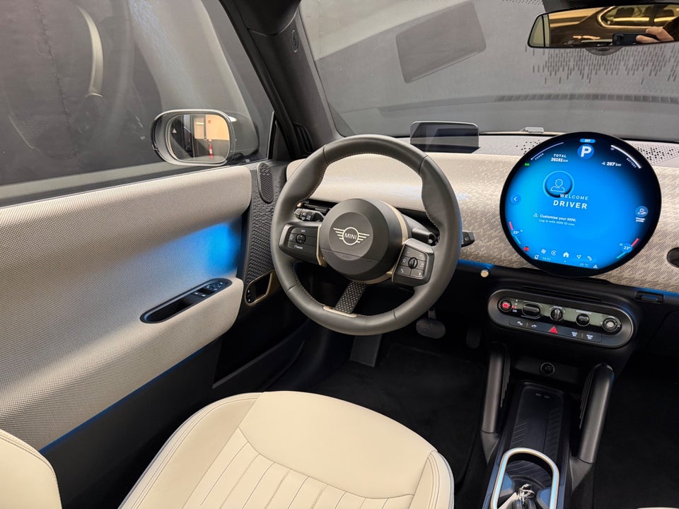 MINI Cooper SE Favoured Trim M 3d
