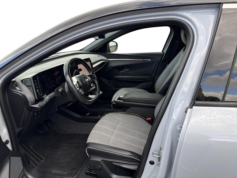 Renault Megane E-Tech 60 Techno 5d