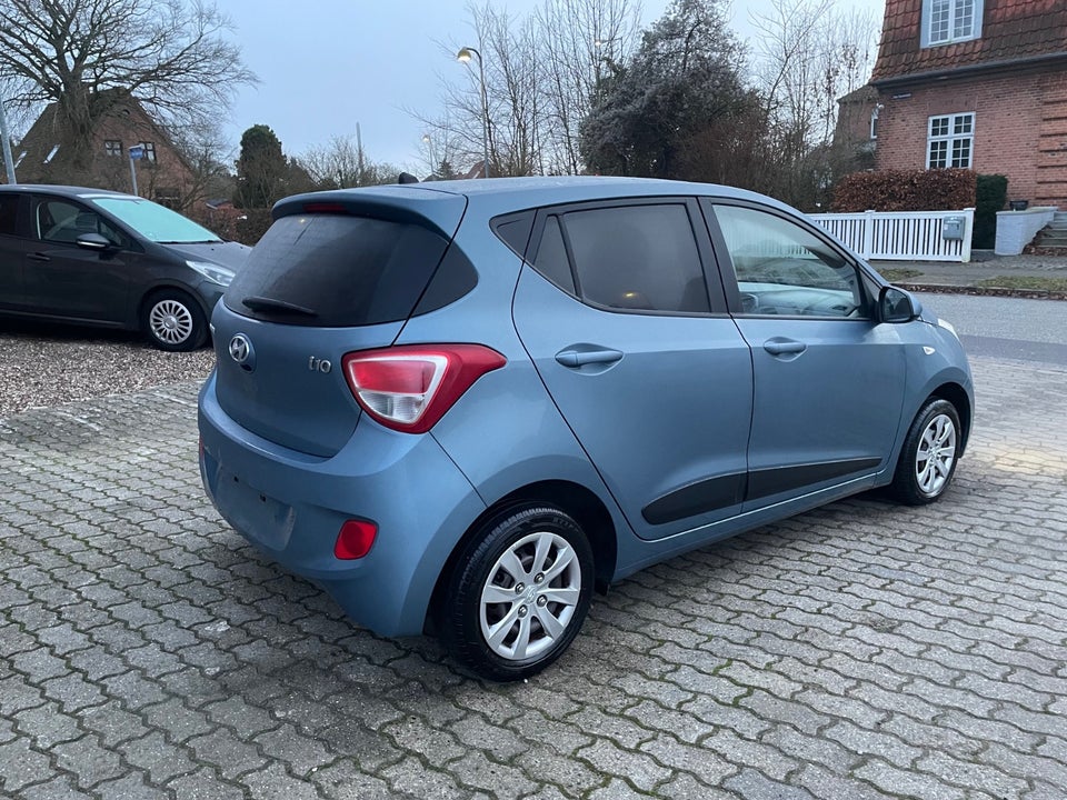 Hyundai i10 1,0 EM-Edition Eco 5d