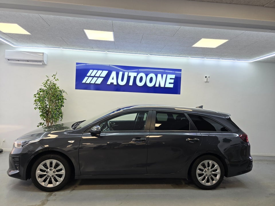 Kia Ceed 1,6 CRDi 136 Attraction SW 5d