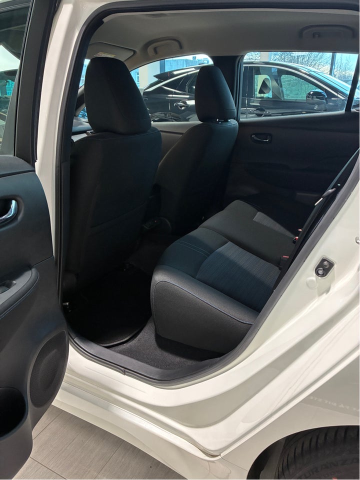 Nissan Leaf 39 Acenta 5d