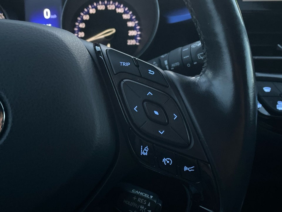 Toyota C-HR 1,8 Hybrid C-ULT CVT 5d