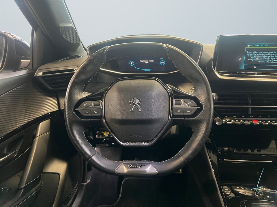 Peugeot e-208 50 GT 5d