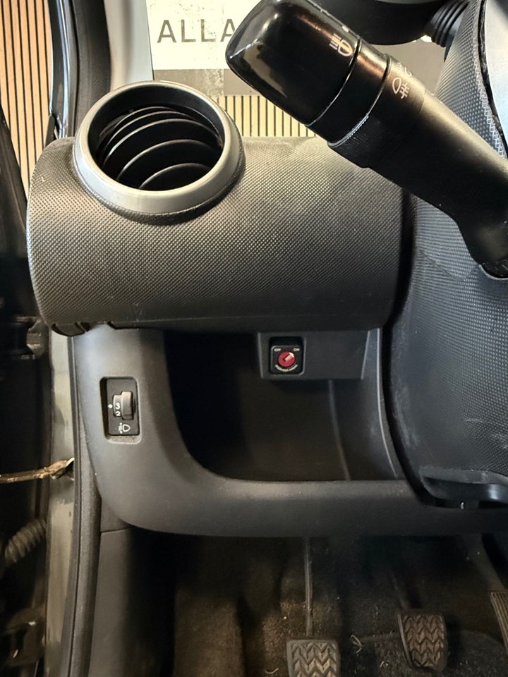 Peugeot 107 1,0 Active 5d