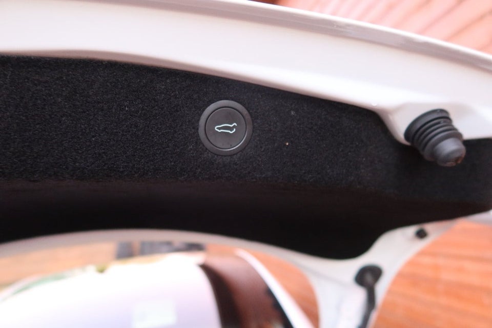 Tesla Model 3 RWD 4d