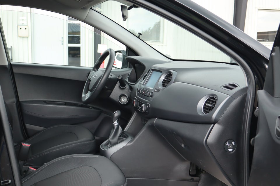 Hyundai i10 1,0 Premium 5d