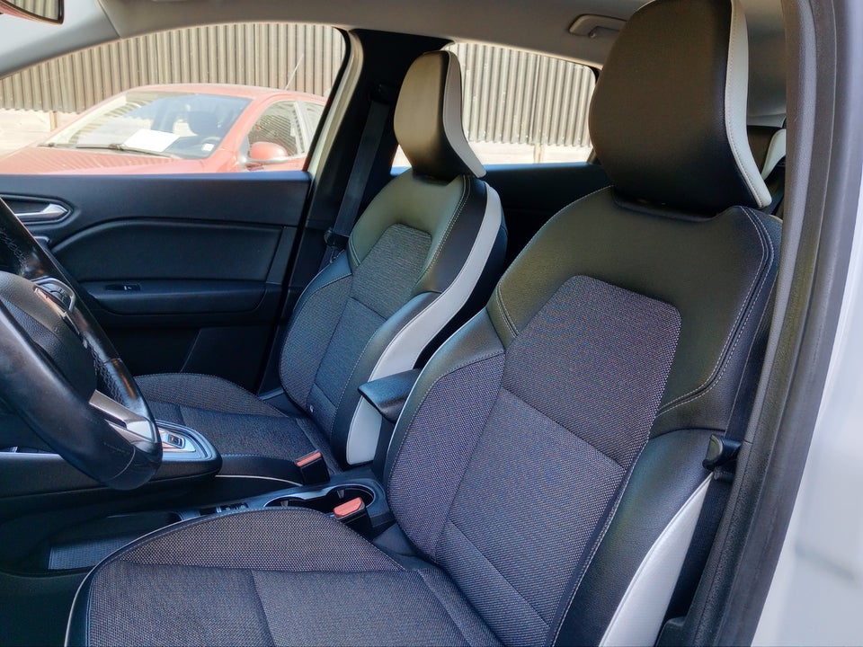 Renault Captur 1,6 E-Tech Intens 5d
