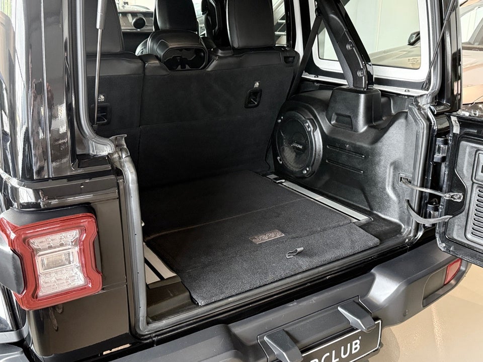 Jeep Wrangler Unlimited 2,0 T Sahara aut. 4x4 5d