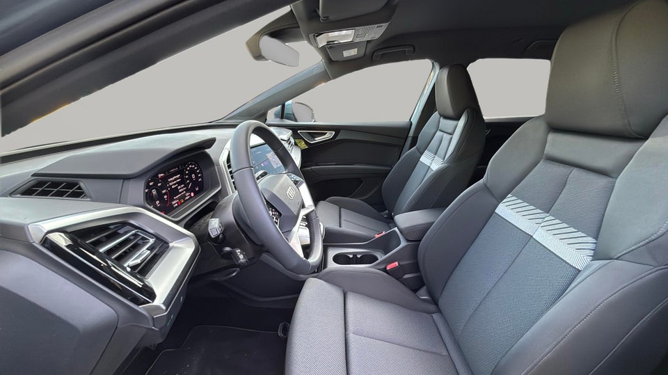 Audi Q4 e-tron 45 Advanced 5d