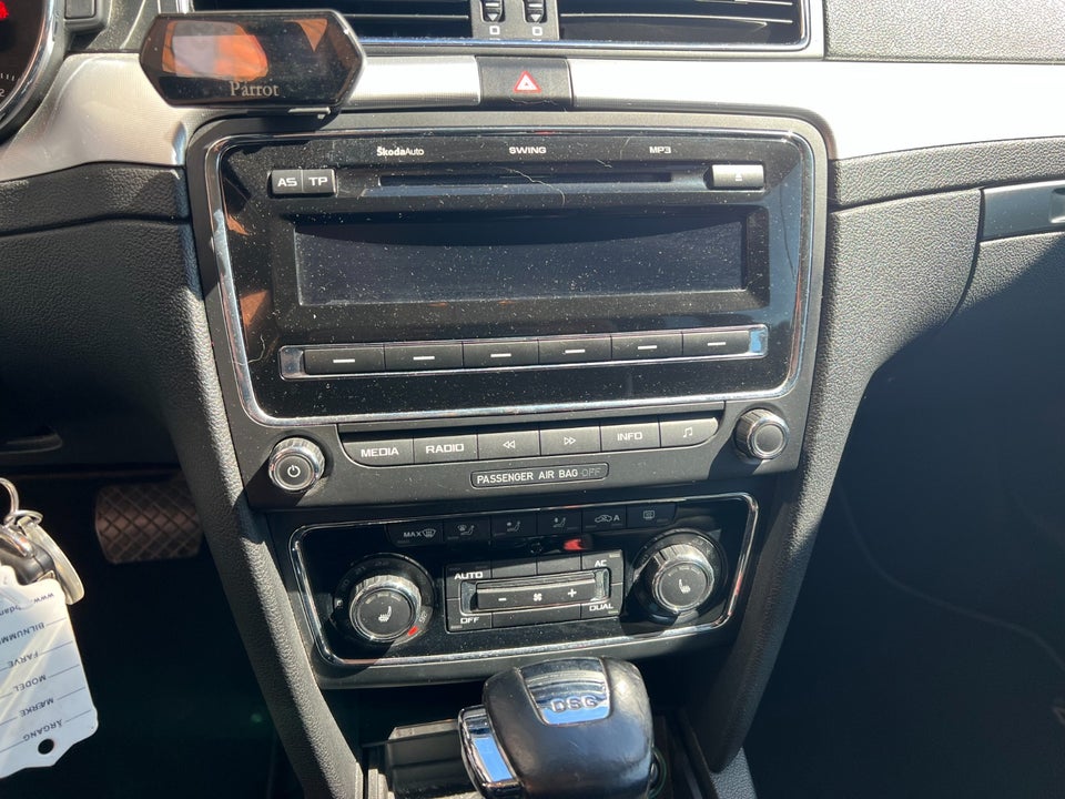 Skoda Superb 2,0 TDi 140 Elegance Combi DSG 5d