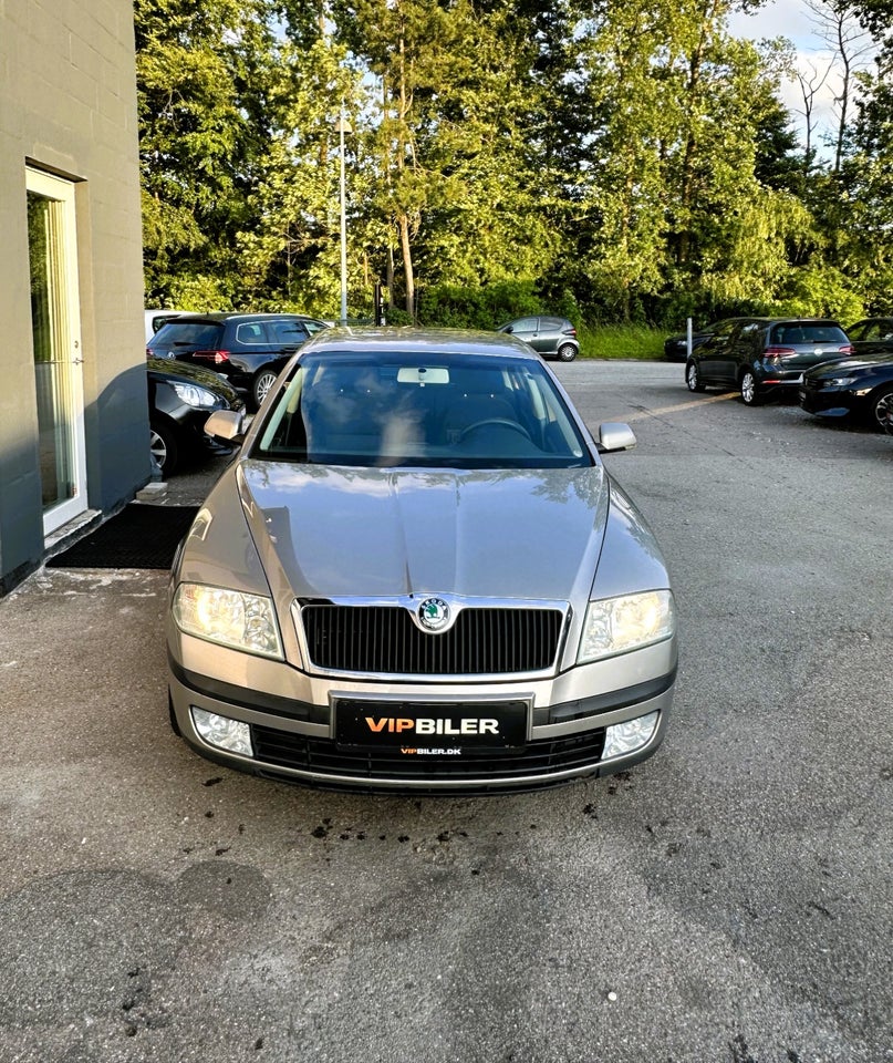 Skoda Octavia 2,0 FSi Ambiente 5d