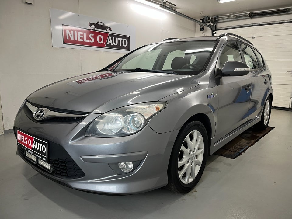 Hyundai i30 1,6 CRDi 90 Blue Drive CW 5d