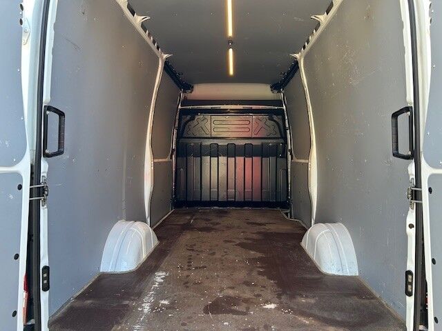 Iveco Daily 3,0 35S21 12m³ Van AG8