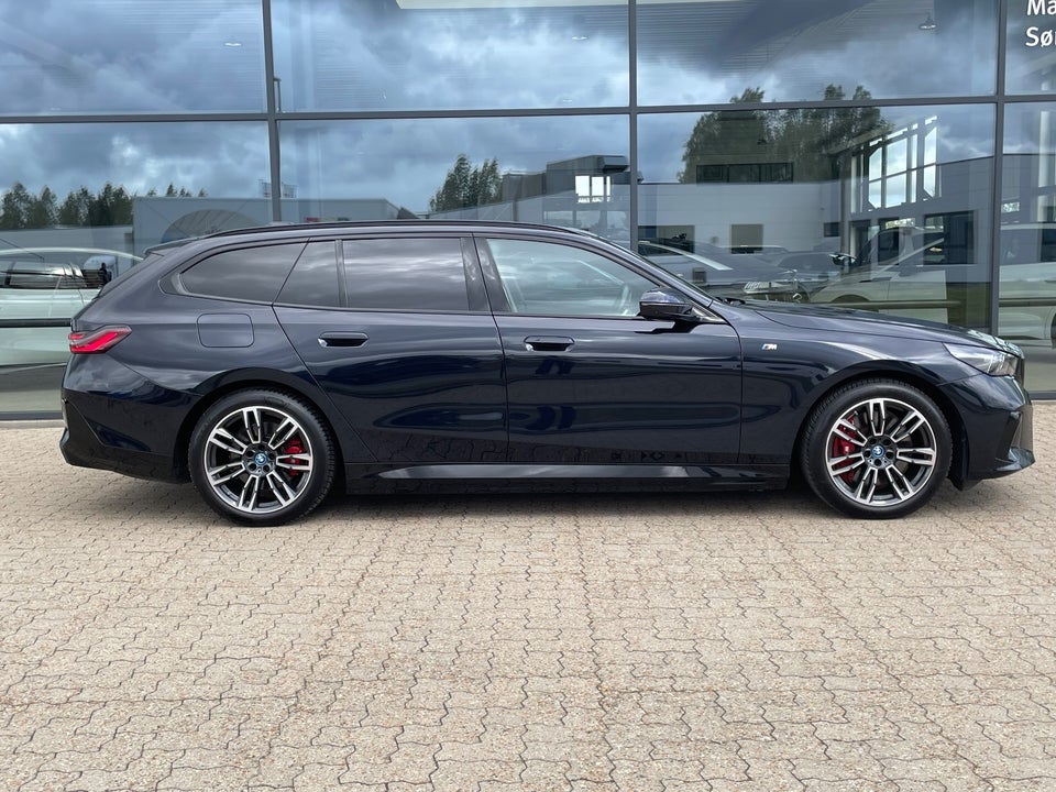 BMW i5 eDrive40 Touring Fully Charged M-Sport 5d