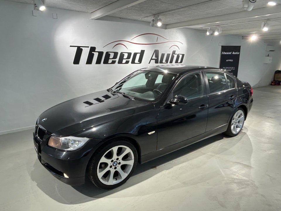 BMW 320i 2,0  4d