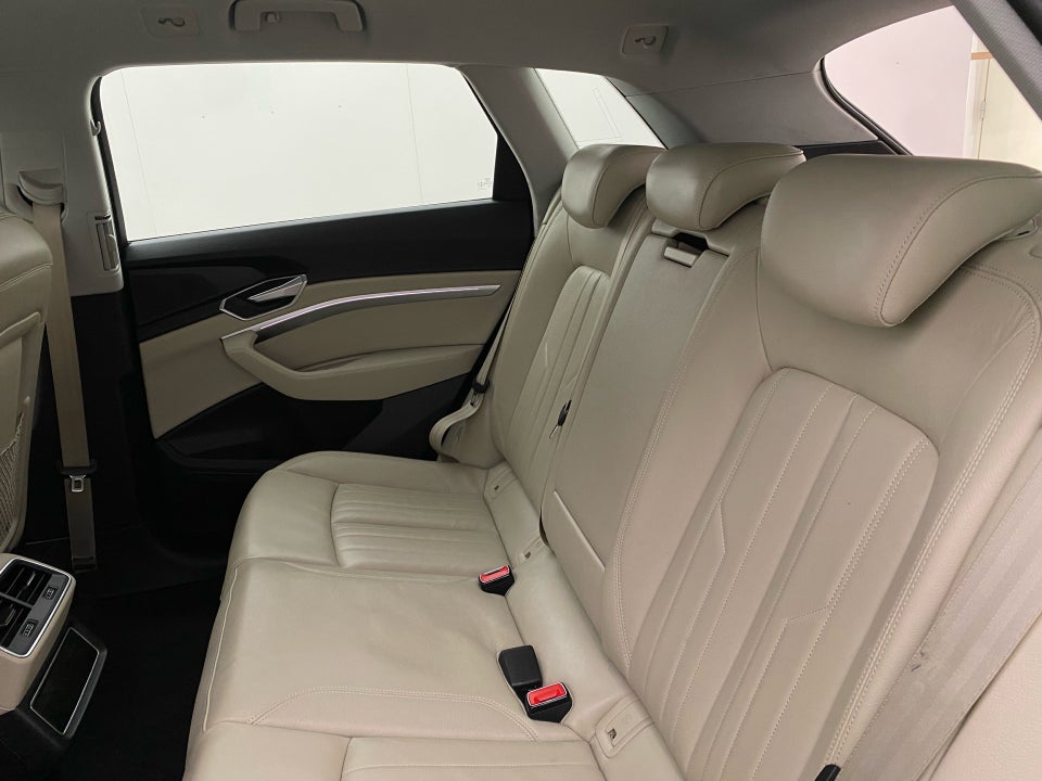 Audi e-tron 50 S-line Prestige quattro 5d