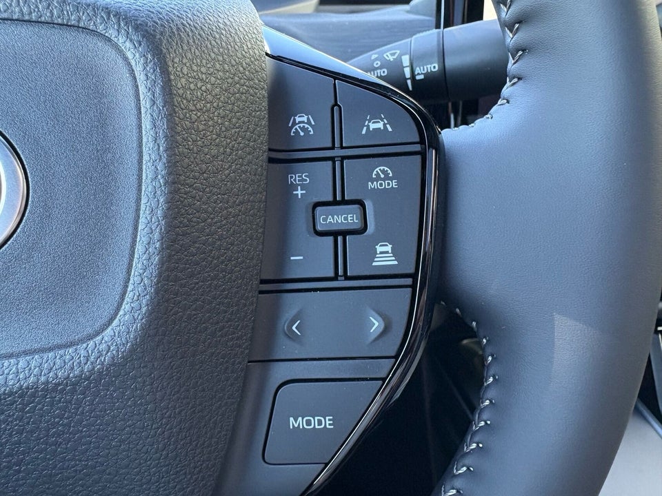 Toyota C-HR+ 77 Executive AWD 5d