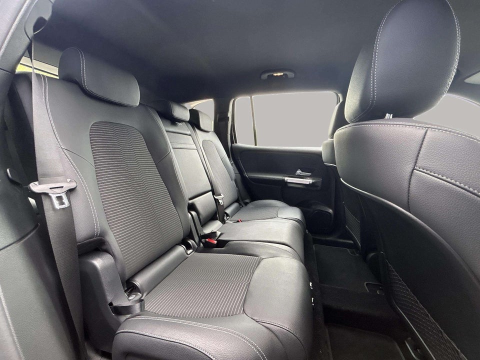 Mercedes EQB300 Progressive 4Matic 5d