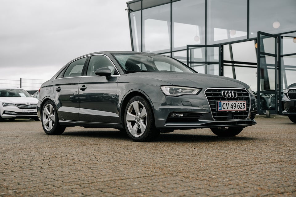 Audi A3 1,4 TFSi 140 Ambition S-tr. 4d