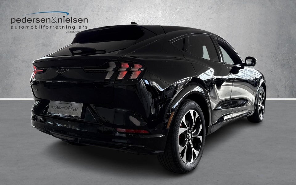 Ford Mustang Mach-E 70 Premium Standard Range AWD 5d