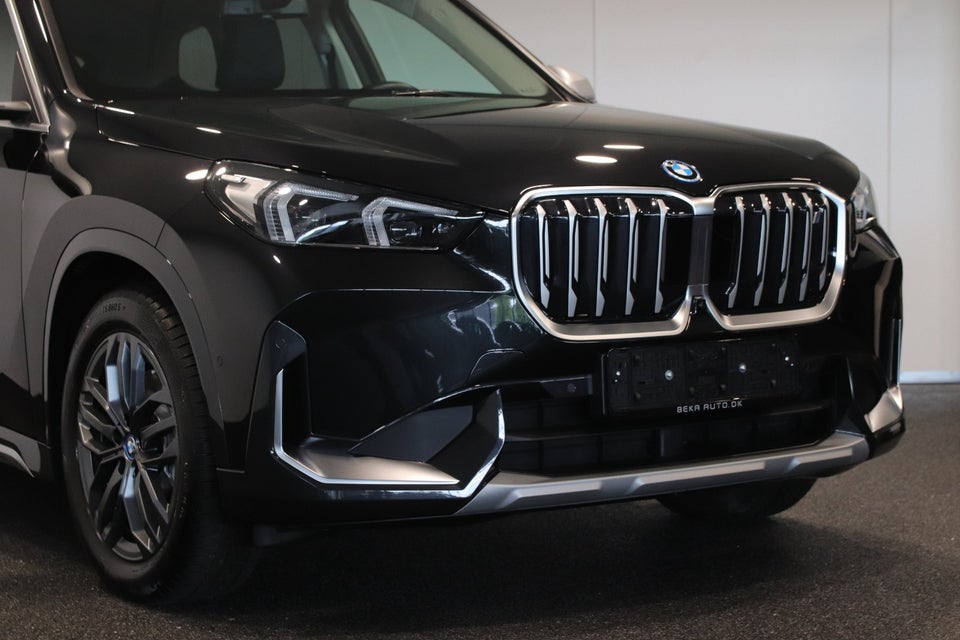 BMW iX1 xDrive30 X-Line Van 5d