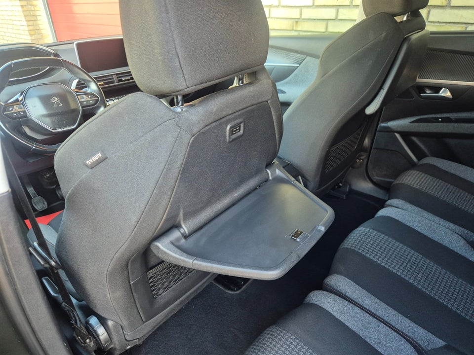 Peugeot 5008 1,2 e-THP 130 Active 7prs 5d