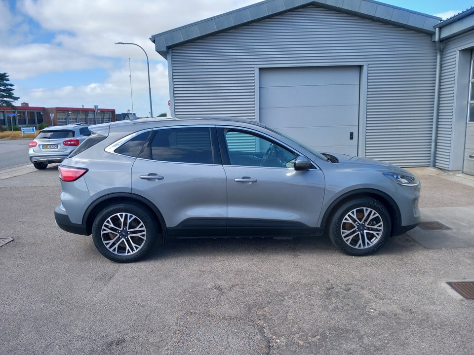 Ford Kuga 2,5 PHEV Titanium X CVT 5d