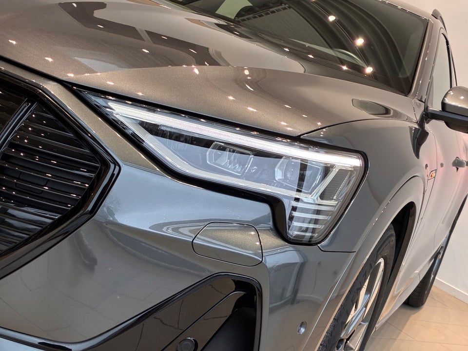 Audi e-tron 55 S-line quattro 5d