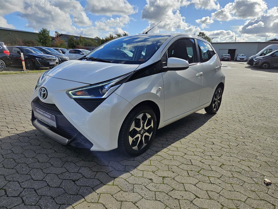 Toyota Aygo 1,0 VVT-i x-plore 5d