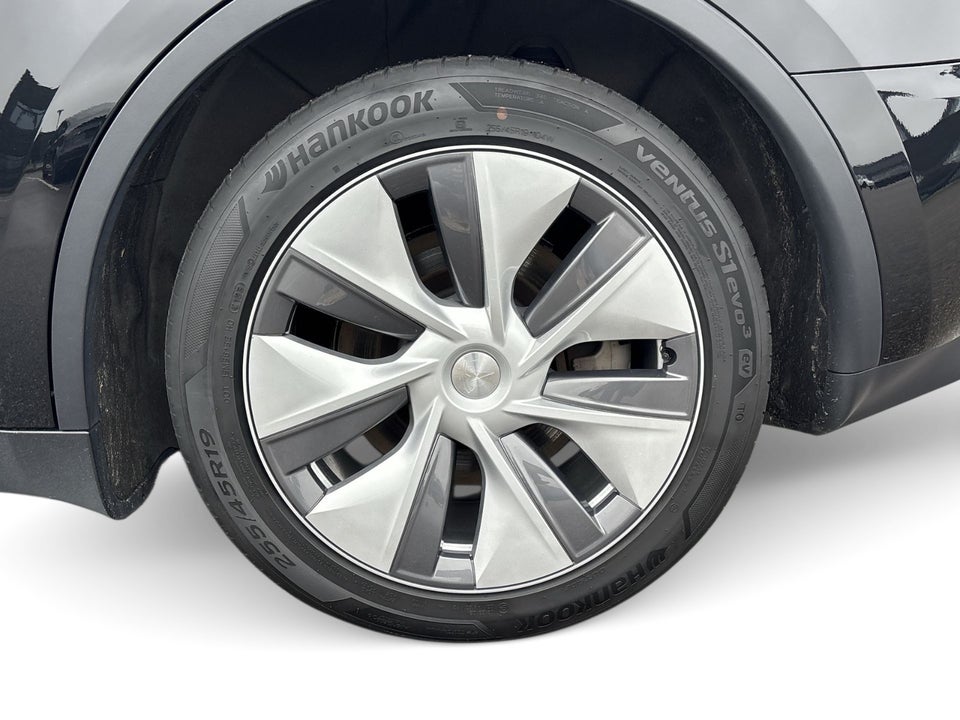 Tesla Model Y RWD 5d