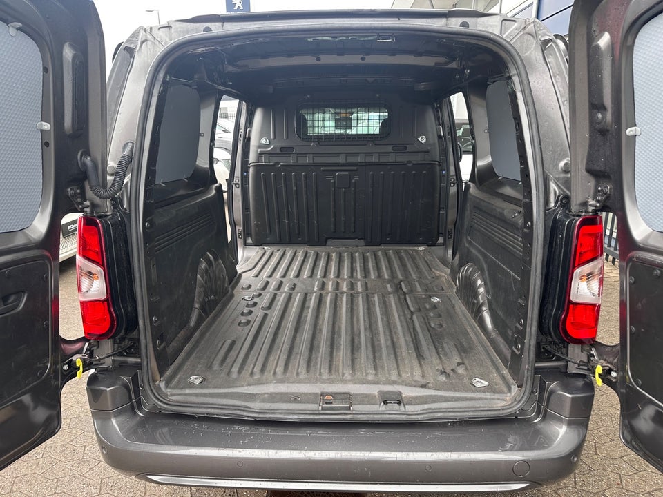 Peugeot Partner 1,2 PureTech 130 L2V2 Ultimate EAT8 Van