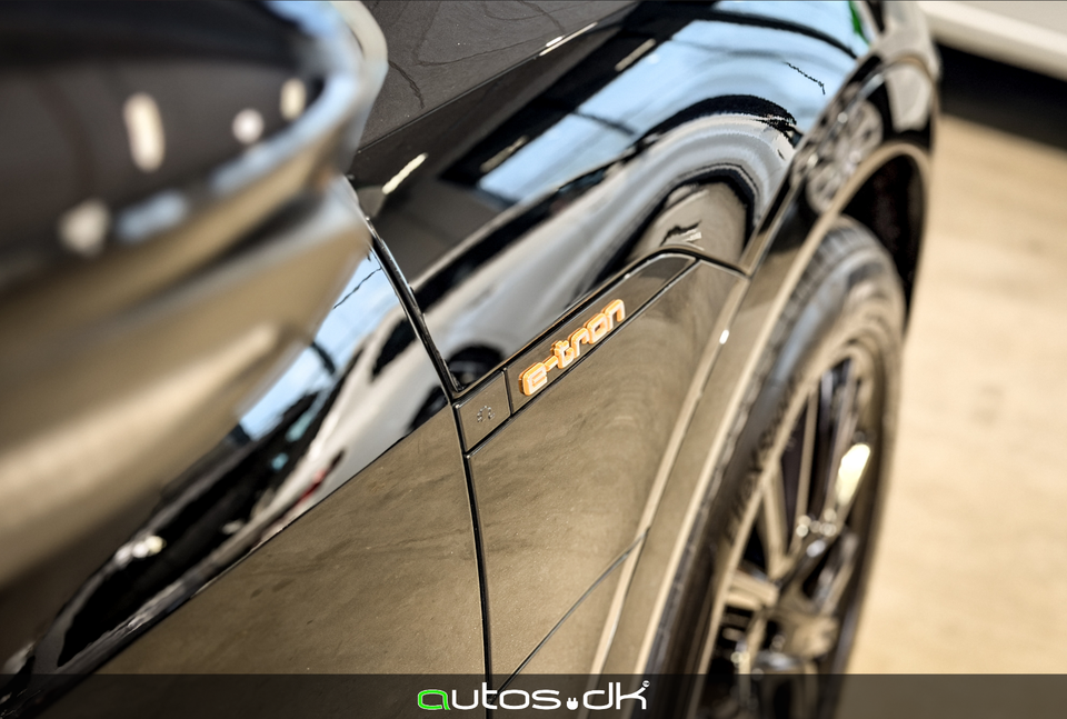 Audi e-tron 55 quattro 5d