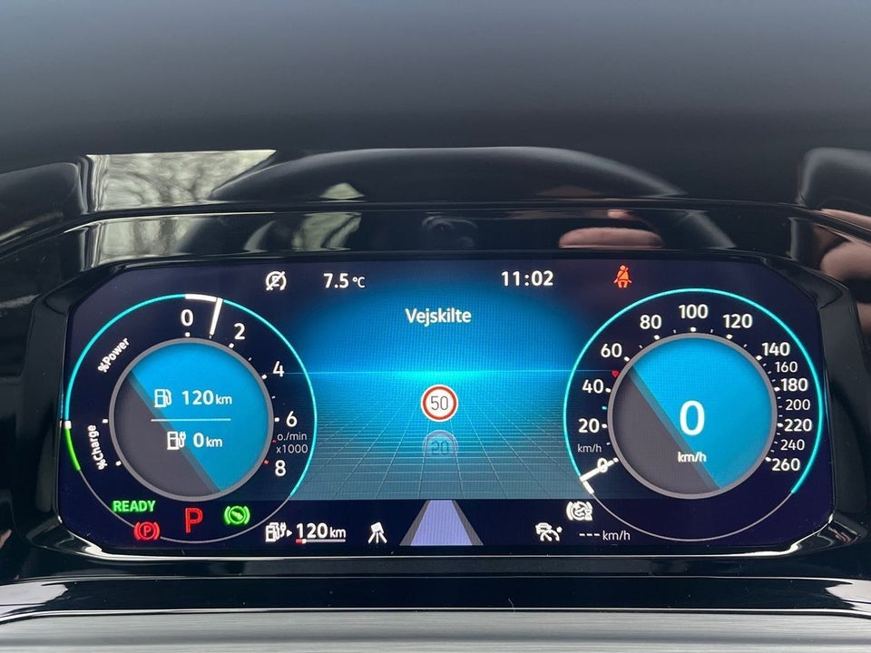 VW Golf VIII 1,4 eHybrid DSG 5d