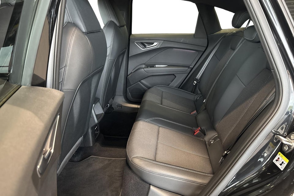 Audi Q4 e-tron 40 S-line Sportback 5d