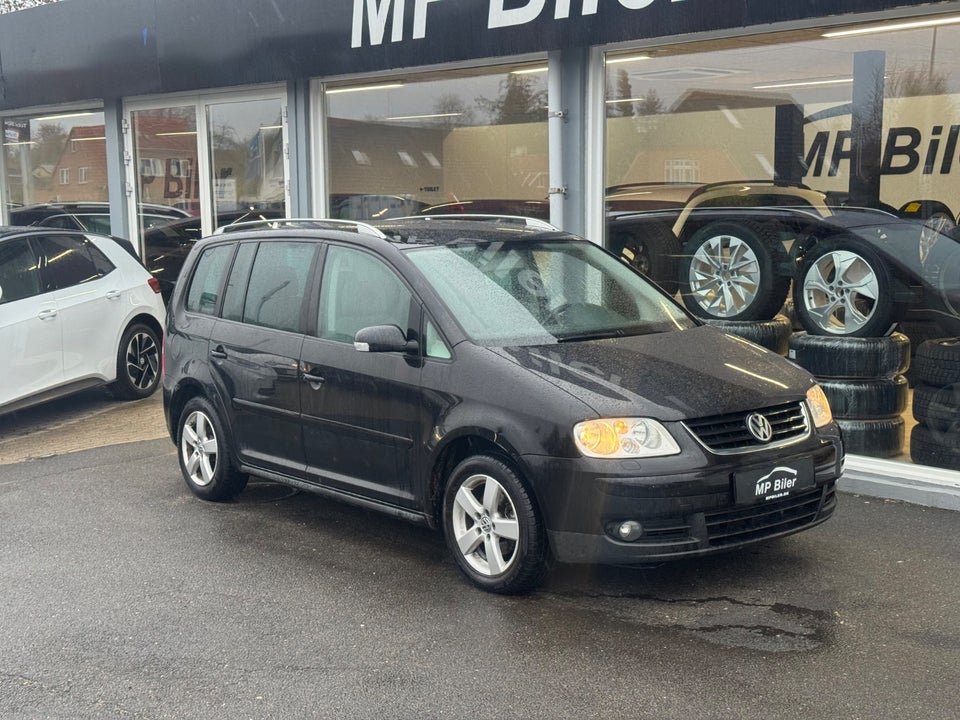 VW Touran 2,0 TDi 140 Trendline 5d