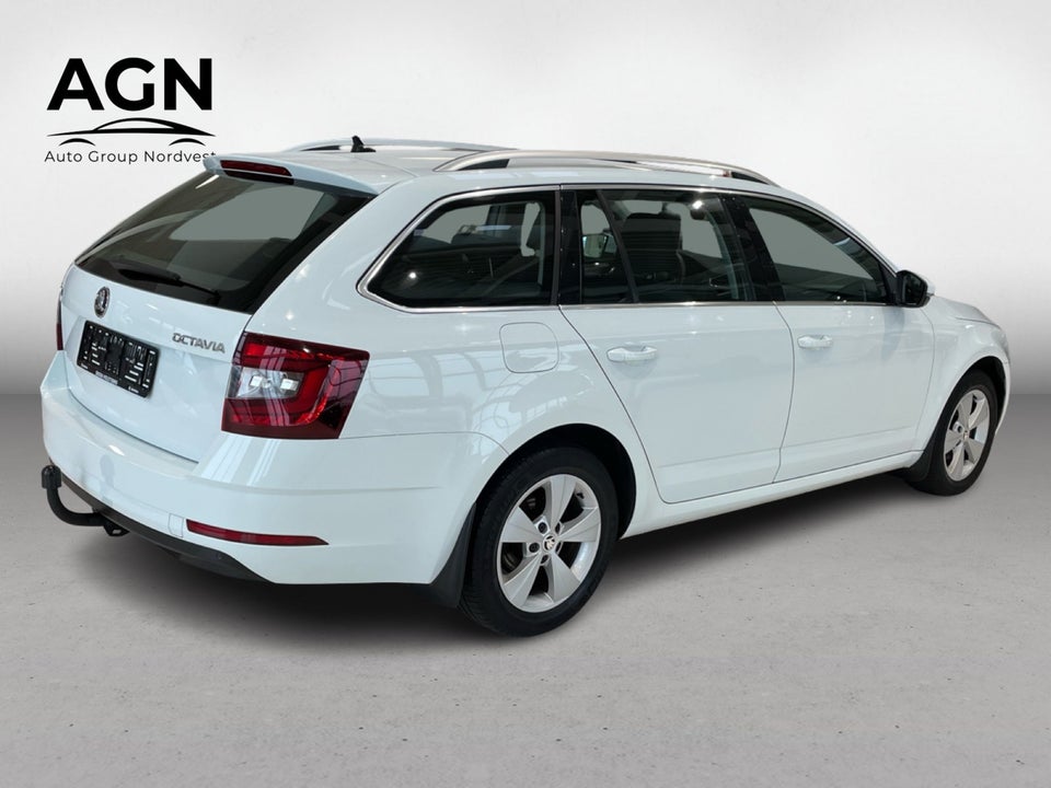 Skoda Octavia 1,6 TDi 115 Style Combi DSG 5d